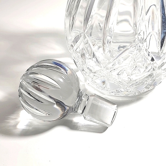 Vintage Crystal Decanter (1973) - Picture 6 of 7